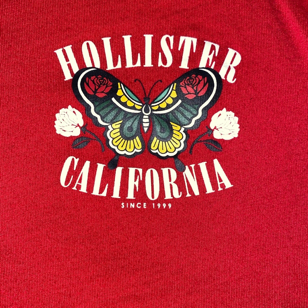 Hollister cropped red shirt